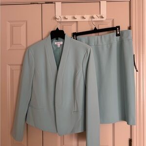 NINE WEST collarless hook/eye closure blazer & Skirt color Blue Meadow-Sz L -NWT
